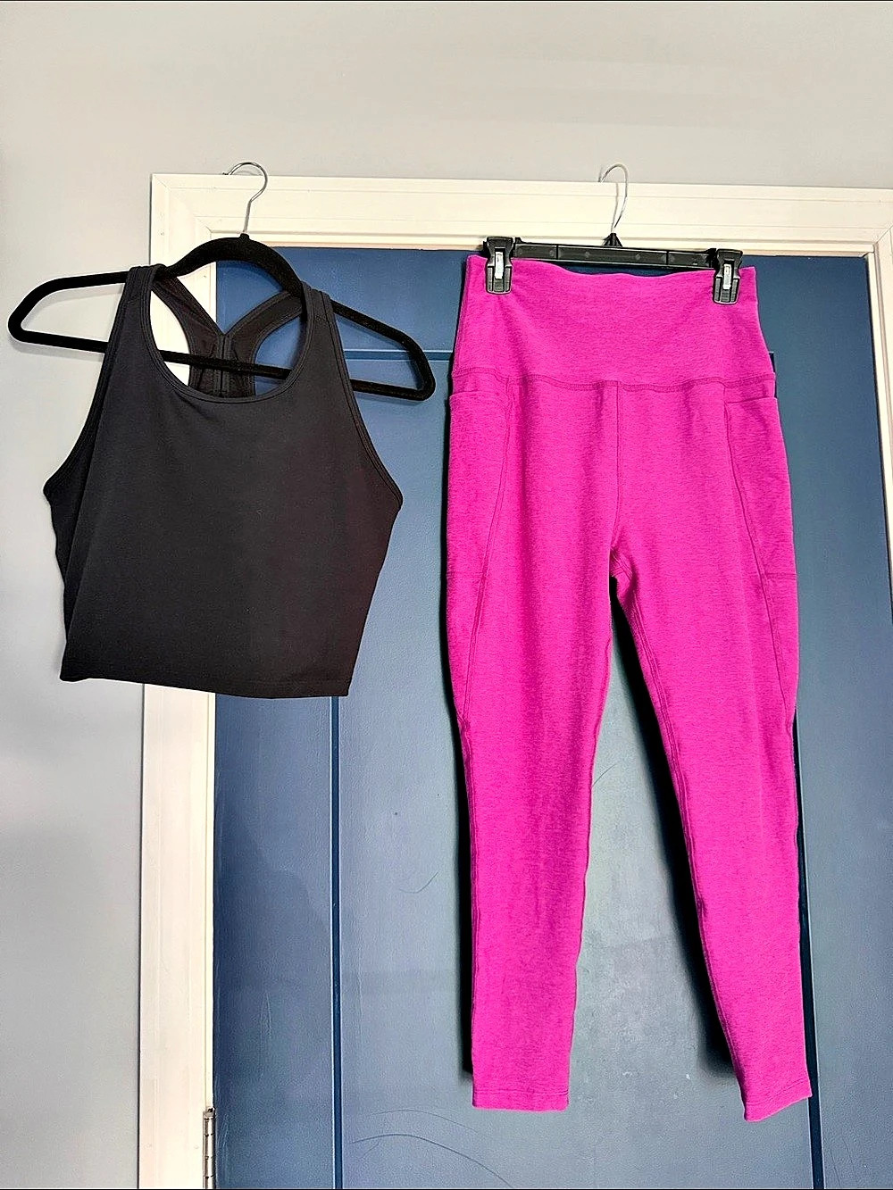 Beyond Yoga Spacedye Set (Tank & Leggings) Pink Leggings & Black Tank XL